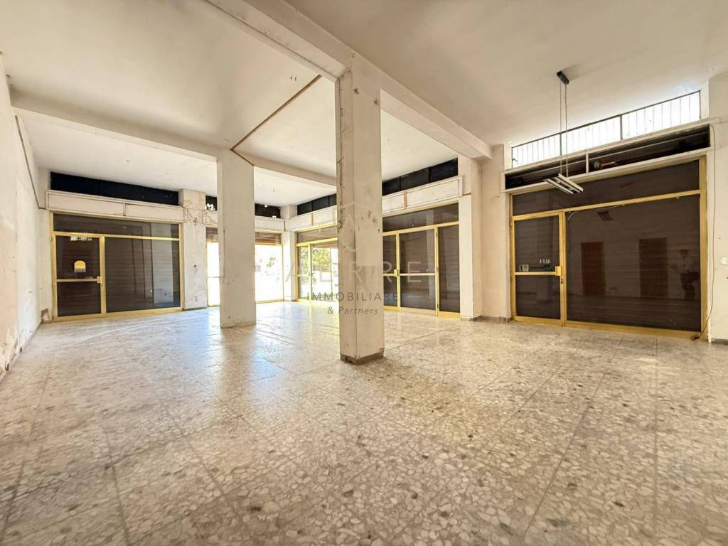 negozio in vendita a Pescara in zona Ospedale