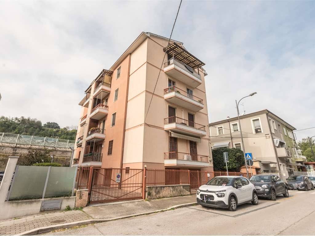 appartamento in vendita a Pescara in zona Centro Città