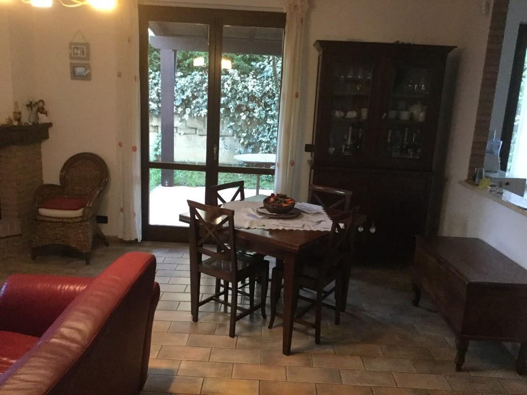 casa indipendente in vendita a Pescara in zona Centro Città