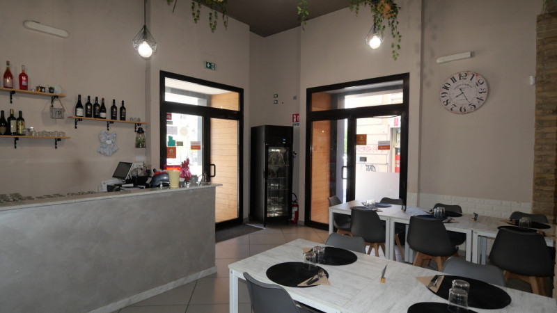 negozio in vendita a Pescara