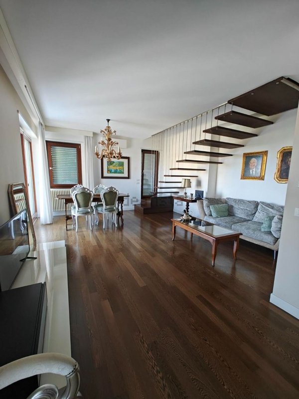 appartamento in vendita a Pescara in zona Centro Città