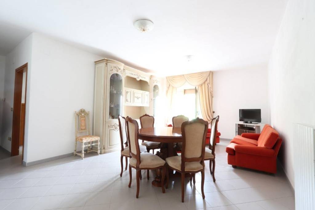 casa indipendente in vendita a Pescara in zona Colle Scorrano