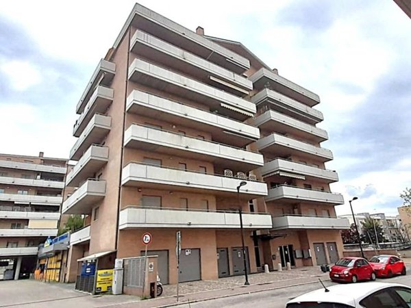 appartamento in vendita a Pescara in zona Porta Nuova