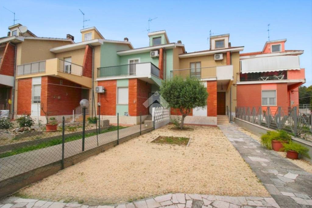 casa indipendente in vendita a Pescara in zona San Donato