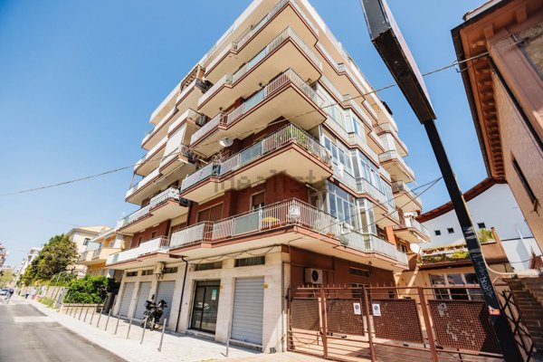 appartamento in vendita a Pescara in zona Porta Nuova