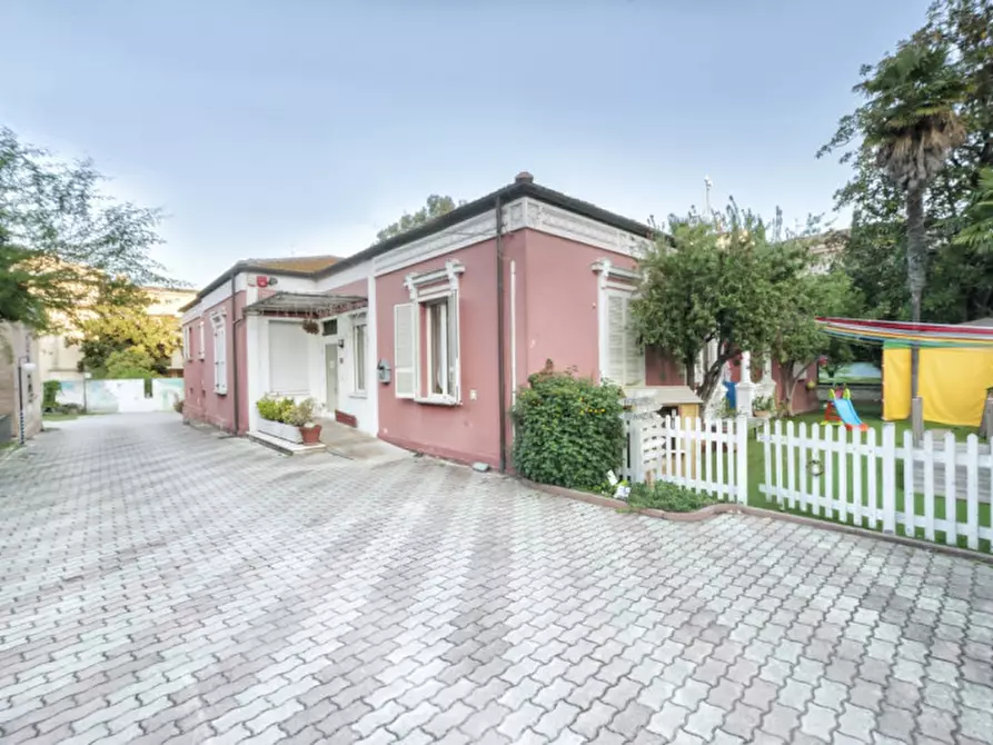 casa indipendente in vendita a Pescara in zona Porta Nuova
