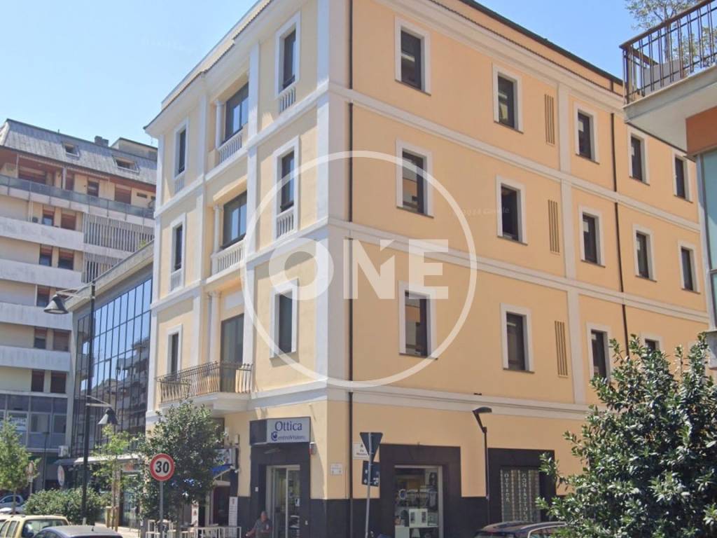 negozio in vendita a Pescara