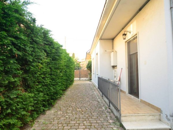 casa indipendente in vendita a Pescara in zona Pineta