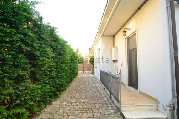 casa indipendente in vendita a Pescara in zona Pineta