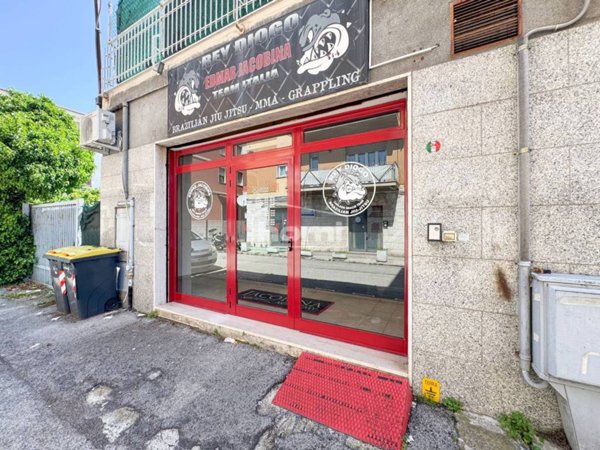 negozio in vendita a Pescara in zona Porta Nuova