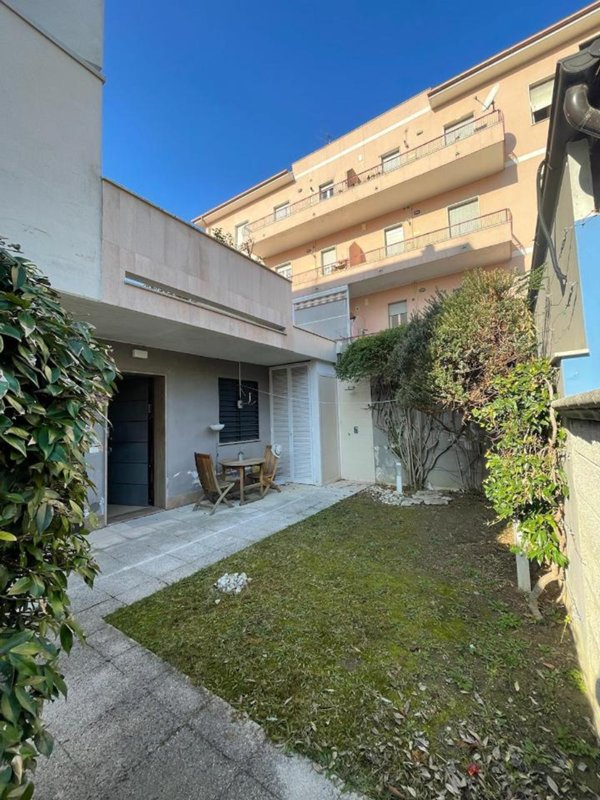 appartamento in vendita a Pescara in zona Porta Nuova