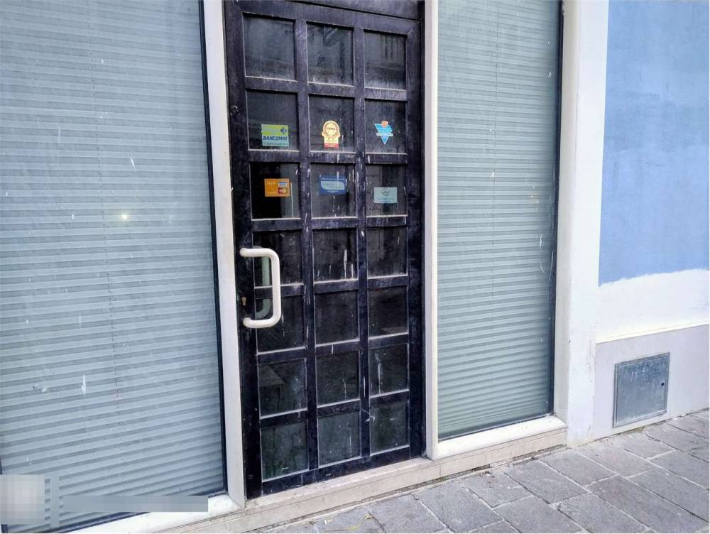 negozio in vendita a Pescara