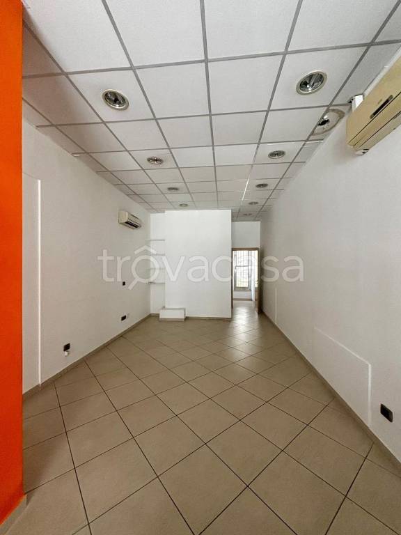 negozio in vendita a Pescara in zona Porta Nuova