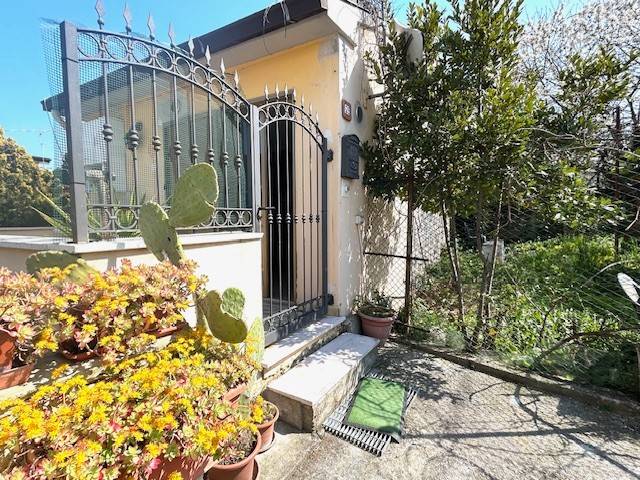 casa indipendente in vendita a Pescara