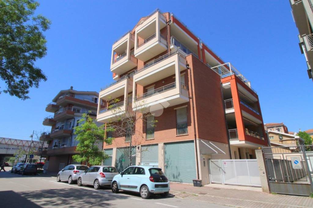 appartamento in vendita a Pescara in zona Porta Nuova
