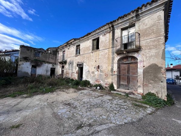 casa indipendente in vendita a Pescara in zona Ospedale