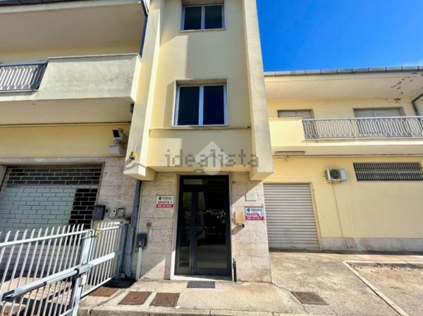 ufficio in vendita a Pescara in zona Madonna del Fuoco