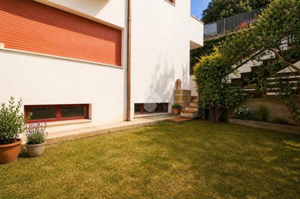 casa indipendente in vendita a Pescara in zona Colle Scorrano