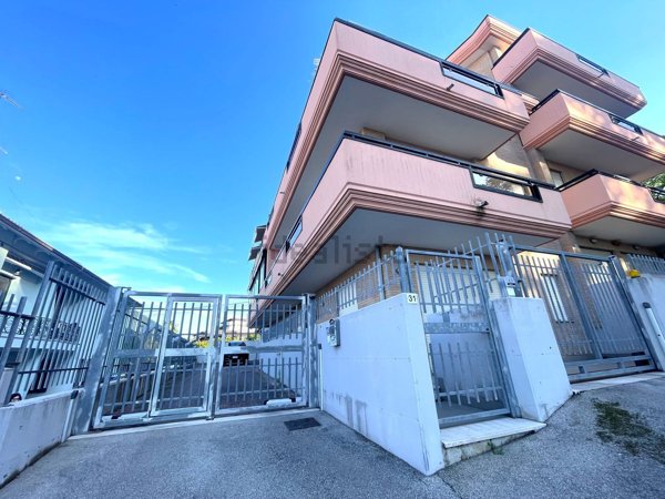 casa indipendente in vendita a Pescara in zona Castellammare