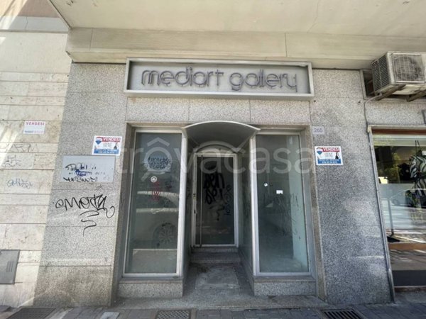 negozio in vendita a Pescara in zona Stadio