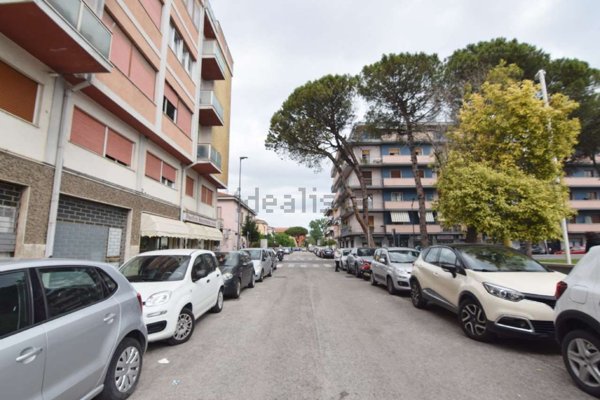 locale commerciale in vendita a Pescara in zona Ospedale