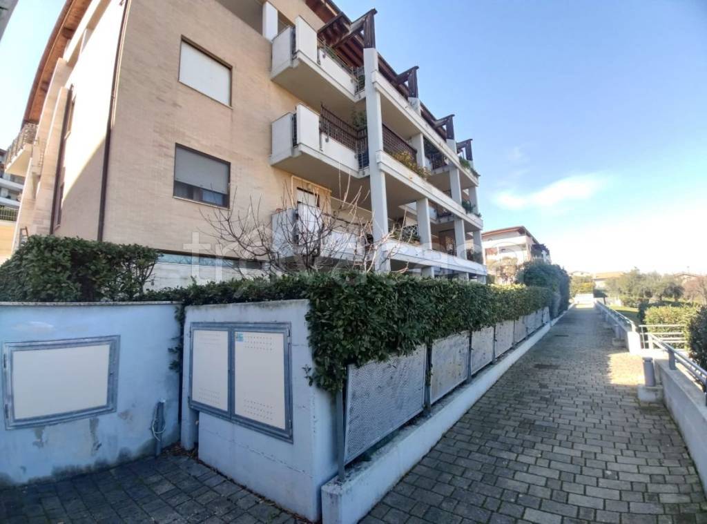 appartamento in vendita a Pescara in zona Colle Scorrano
