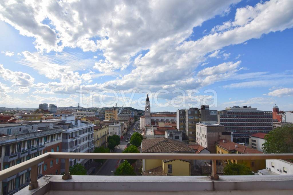 appartamento in vendita a Pescara in zona Porta Nuova