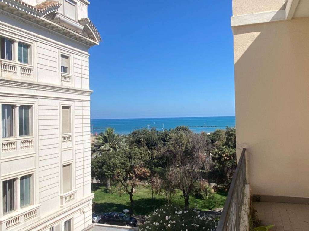 appartamento in vendita a Pescara in zona Leopoldo Muzii