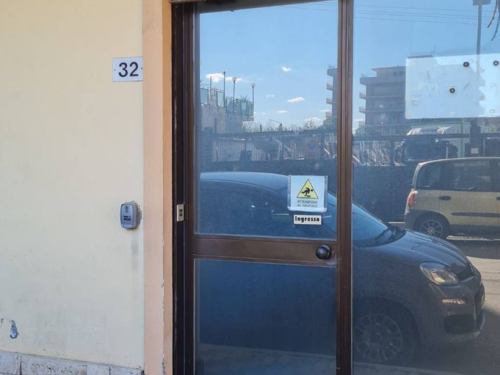 negozio in vendita a Pescara