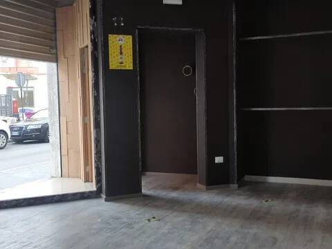 negozio in vendita a Pescara