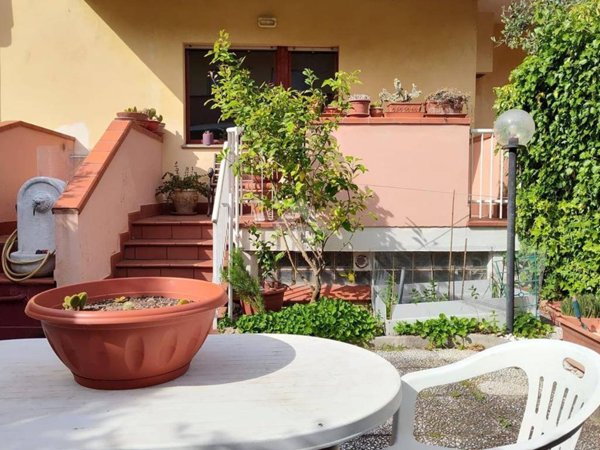 casa indipendente in vendita a Pescara in zona Ospedale