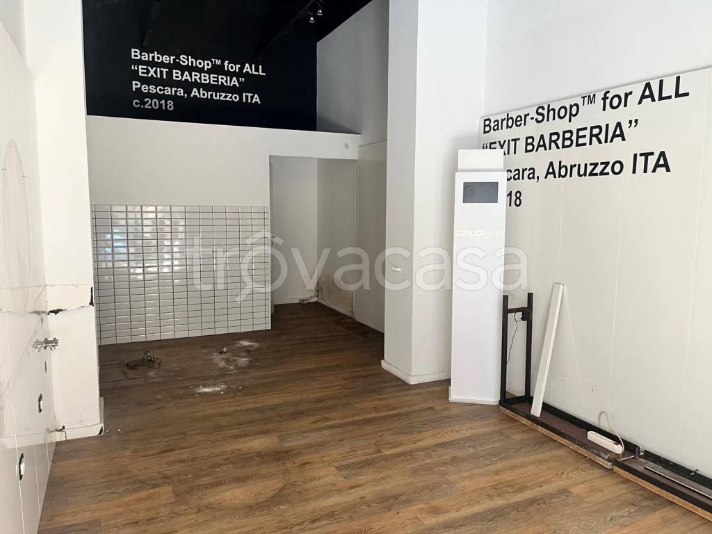 negozio in vendita a Pescara in zona Centro Città