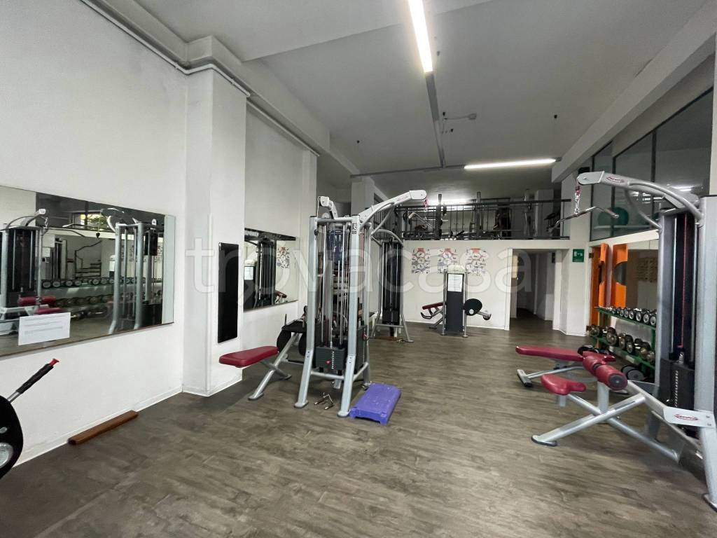 negozio in vendita a Pescara