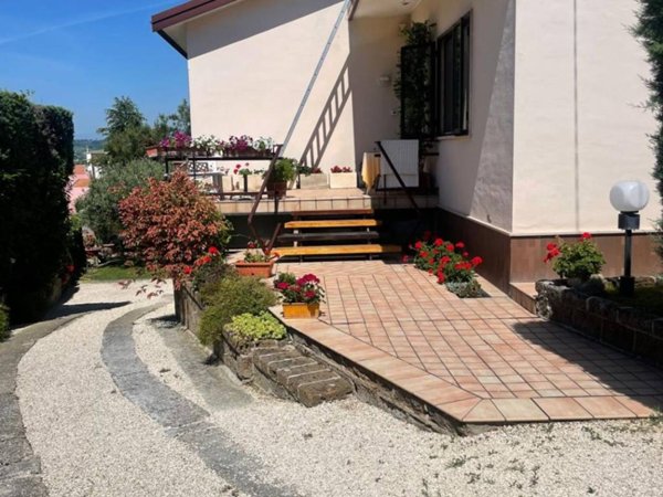 casa indipendente in vendita a Pescara in zona Fontanelle