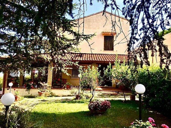 casa indipendente in vendita a Pescara in zona San Silvestro