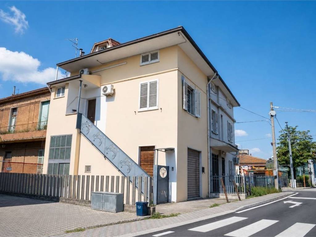 casa indipendente in vendita a Pescara