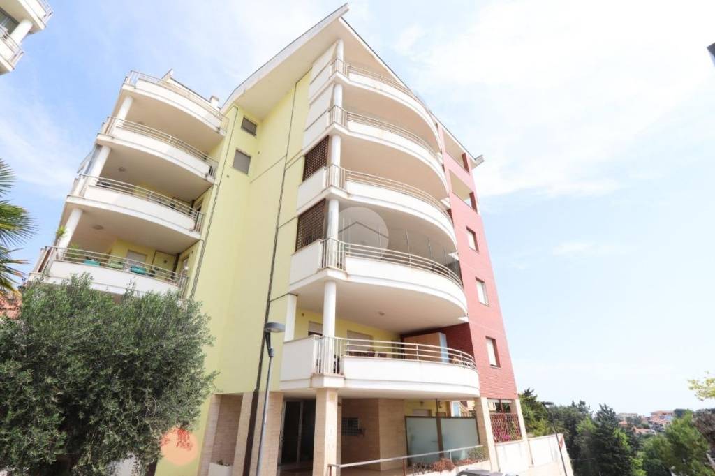 appartamento in vendita a Pescara in zona Colle Innamorati