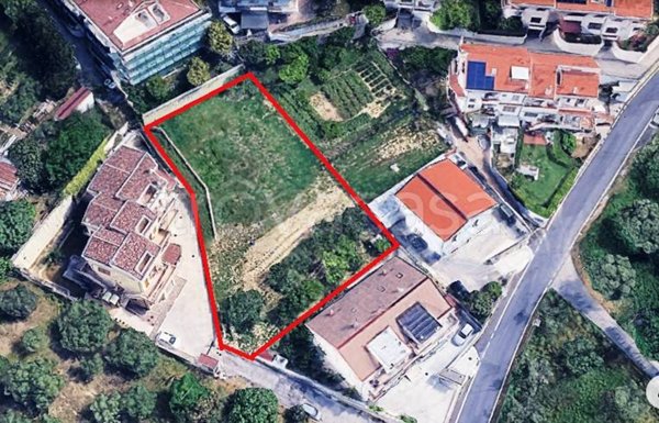 terreno in vendita a Pescara in zona Colle Innamorati