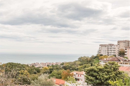 appartamento in vendita a Pescara in zona Centro Città