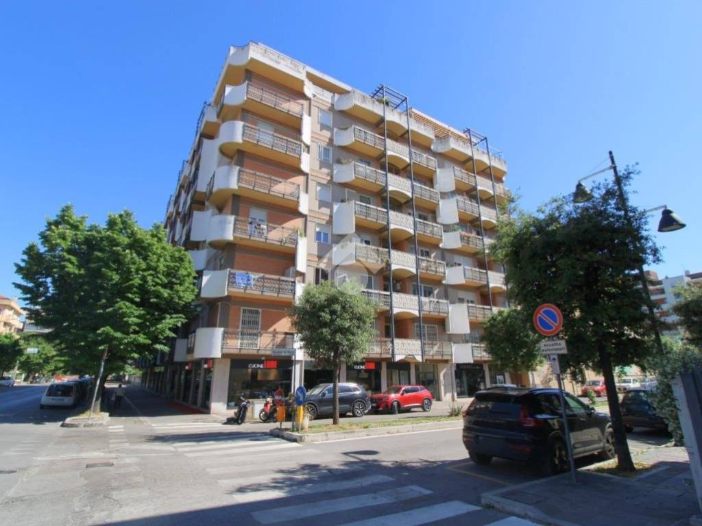appartamento in vendita a Pescara in zona Porta Nuova