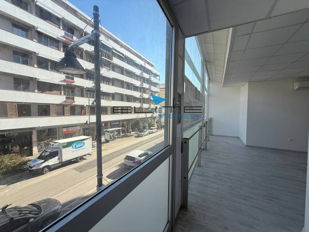 ufficio in vendita a Pescara in zona Centro Città
