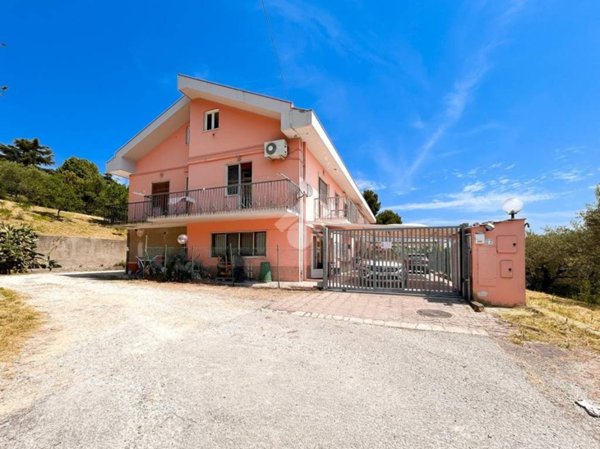 casa indipendente in vendita a Pescara in zona San Silvestro