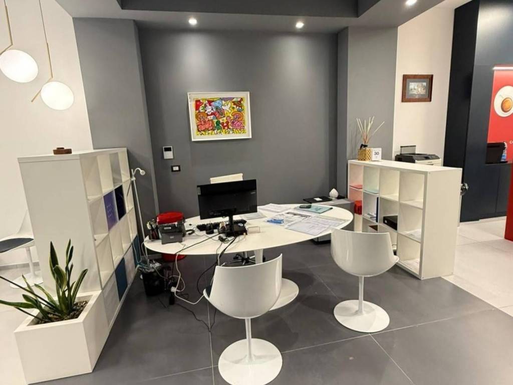 negozio in vendita a Pescara