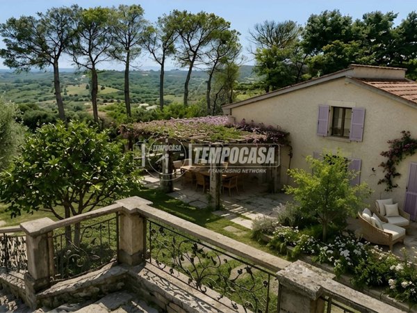 casa indipendente in vendita a Pescara in zona Ospedale