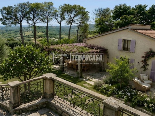 casa indipendente in vendita a Pescara