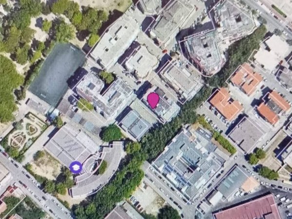 negozio in vendita a Pescara in zona Centro Città