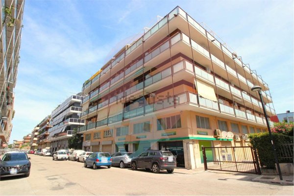 locale commerciale in vendita a Pescara in zona Porta Nuova