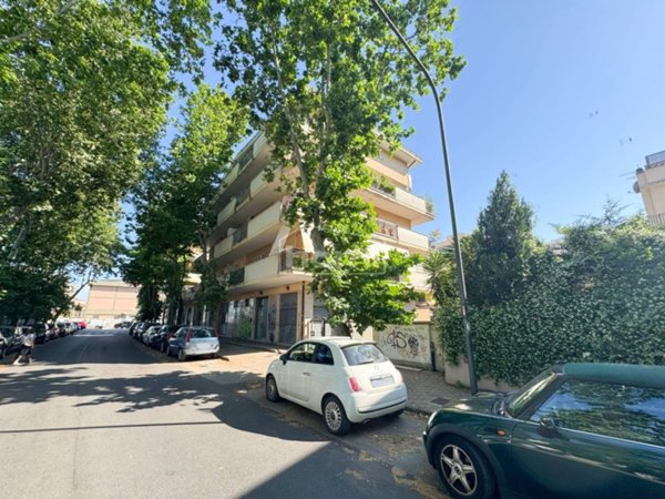 locale di sgombero in vendita a Pescara in zona Porta Nuova