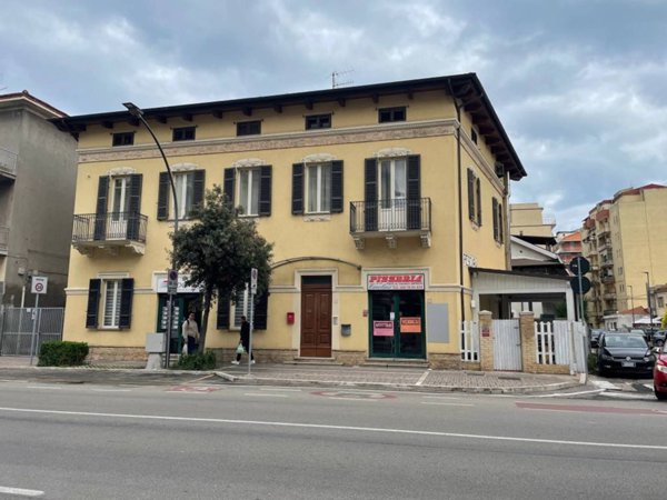 intera palazzina in vendita a Pescara in zona Stadio