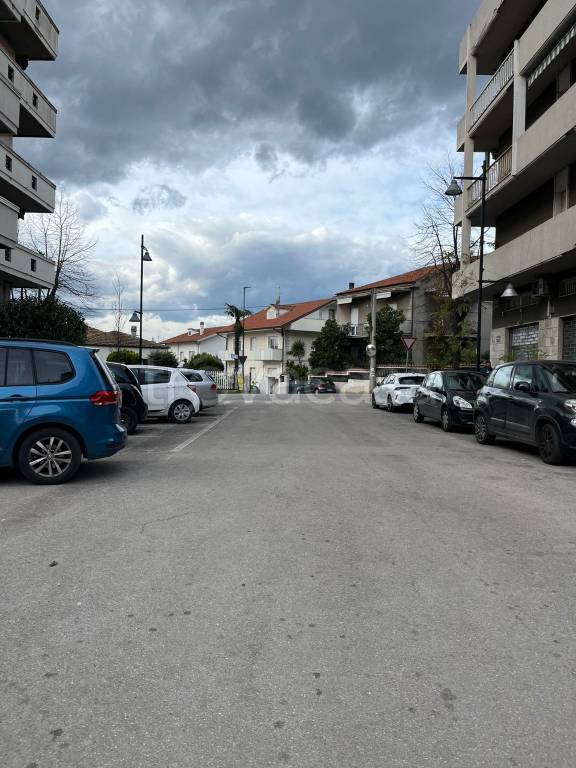 negozio in vendita a Pescara in zona Ospedale